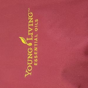 Boundle of Young Living Essential Oils & Savvy Minerals Holder